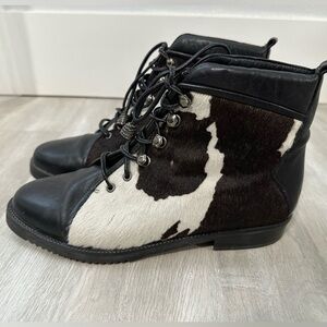 Stuart Weitzman Spanish Crafted Cowhide Lace-Up Ankle Boots Ladies Size 4W